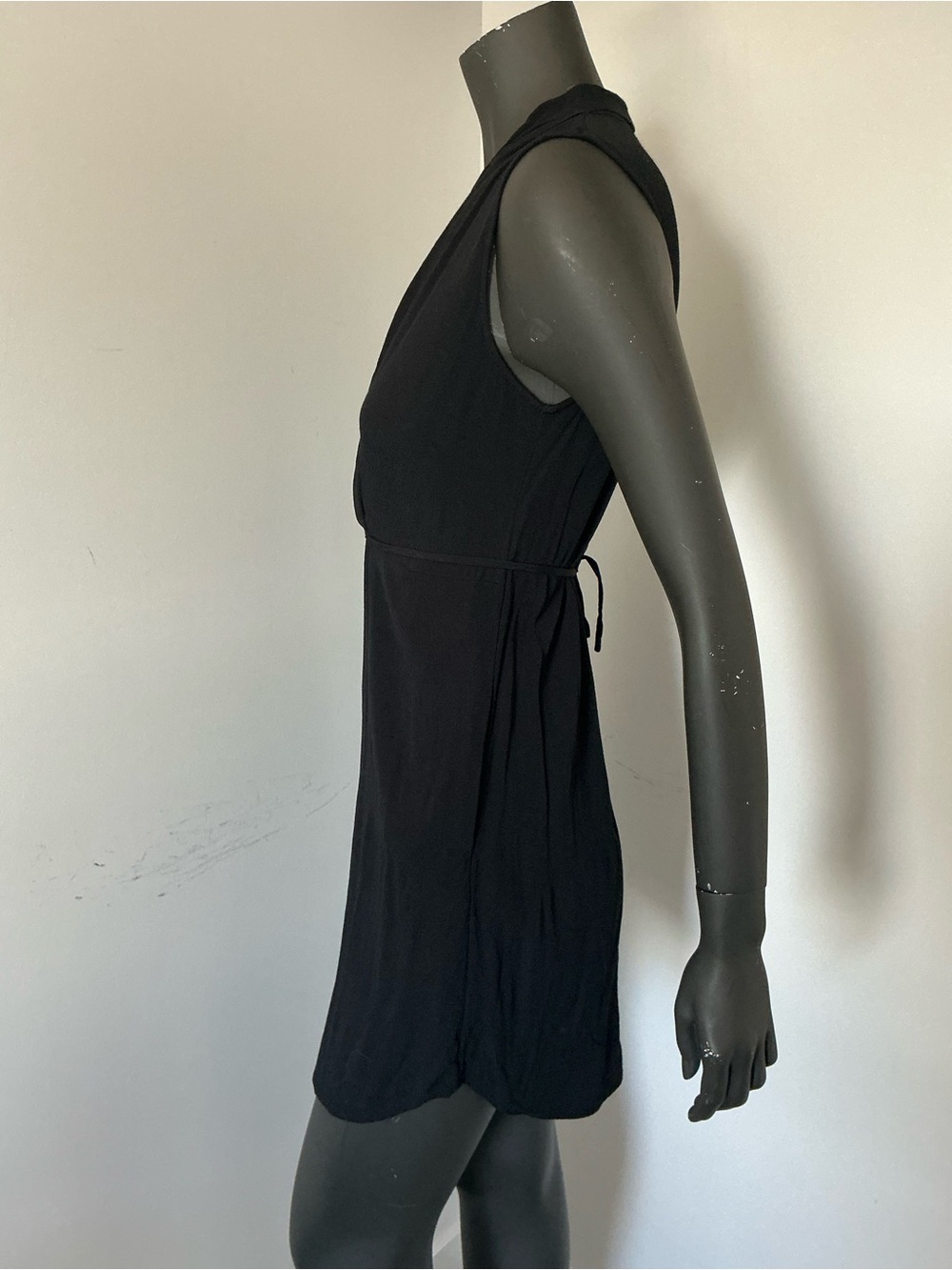 174. Maeve Anthropologie Sleeveless Black V-Neck Rayon Dress - Picture 5 of 8